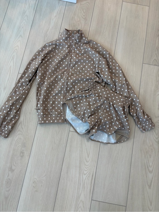 lululemon athletica Jackets & Blazers - Polka Dot Two-Piece Lulu lemon Set in Taupe and White